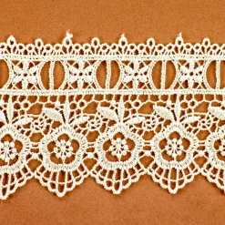 PIZZO MACRAME CON PASSANASTRO