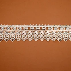 PIZZO MACRAME CON PASSANASTRO