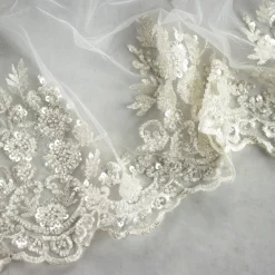 TULLE RICAMATO PERLINE E PAILLETTES